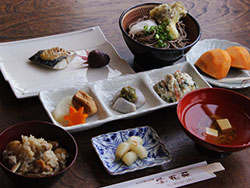 お昼のお食事